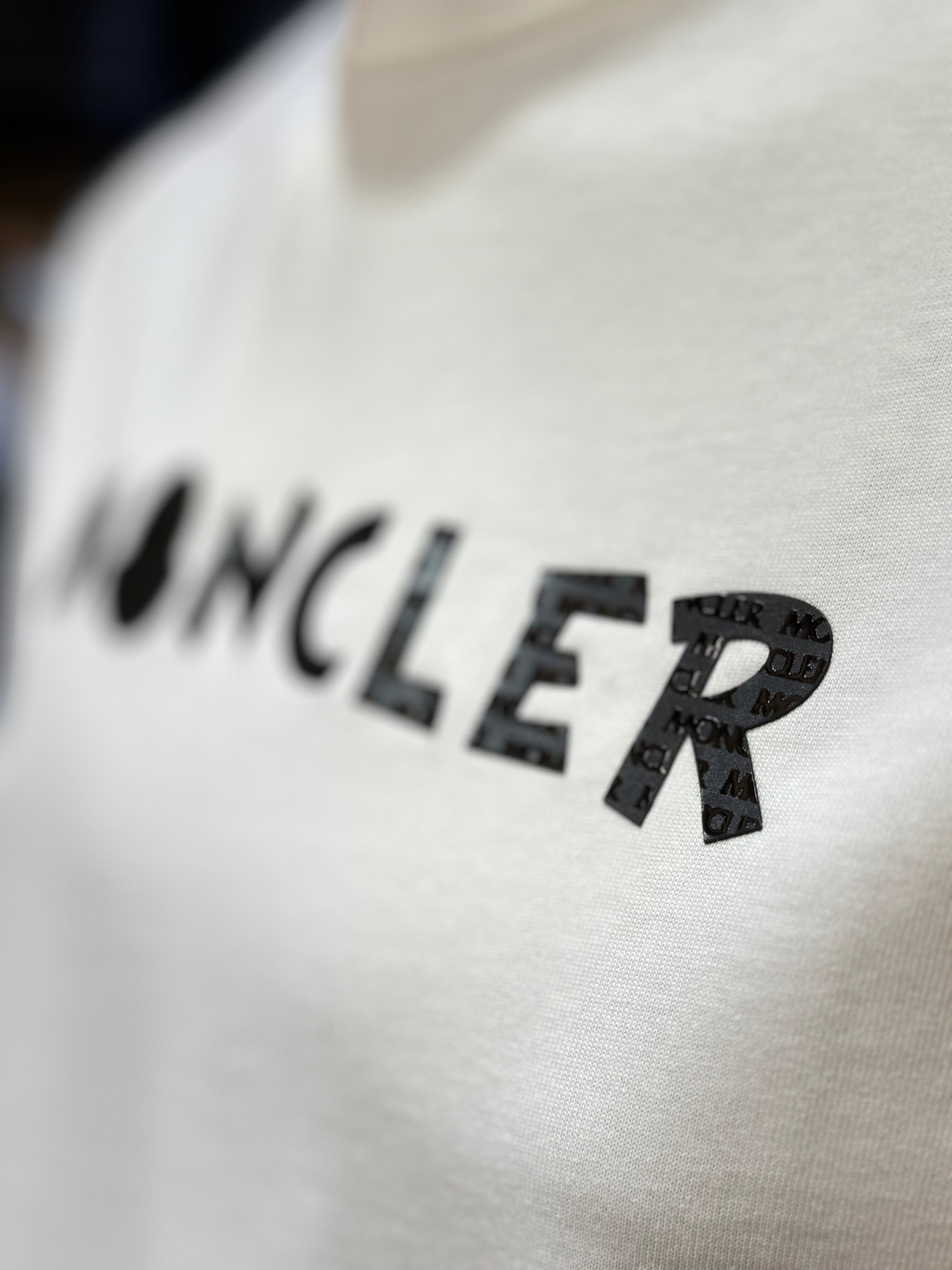 Moncler T- shirt K-126