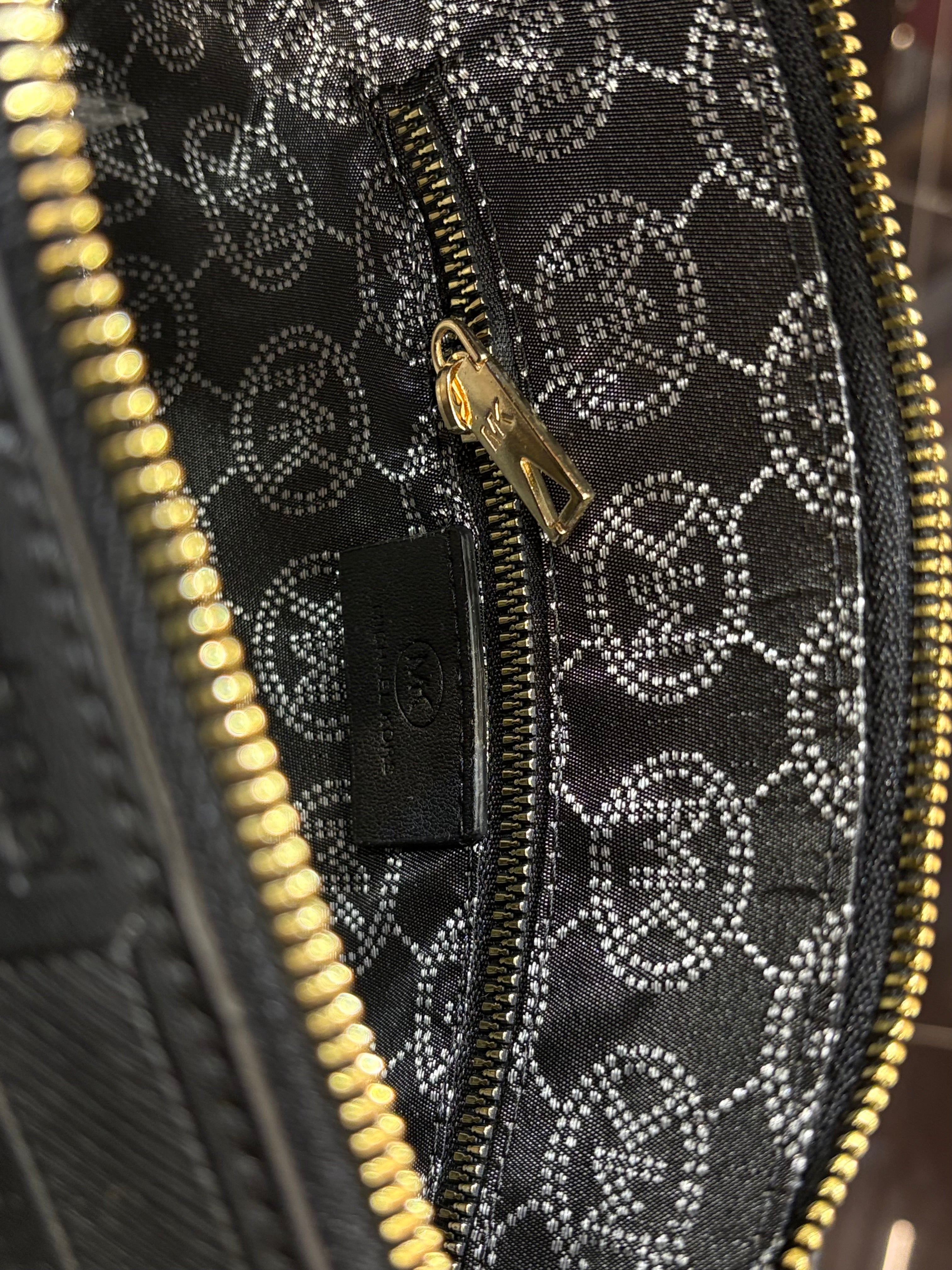 MICHAEL KORS χιαστή με ιμάντα CV-32