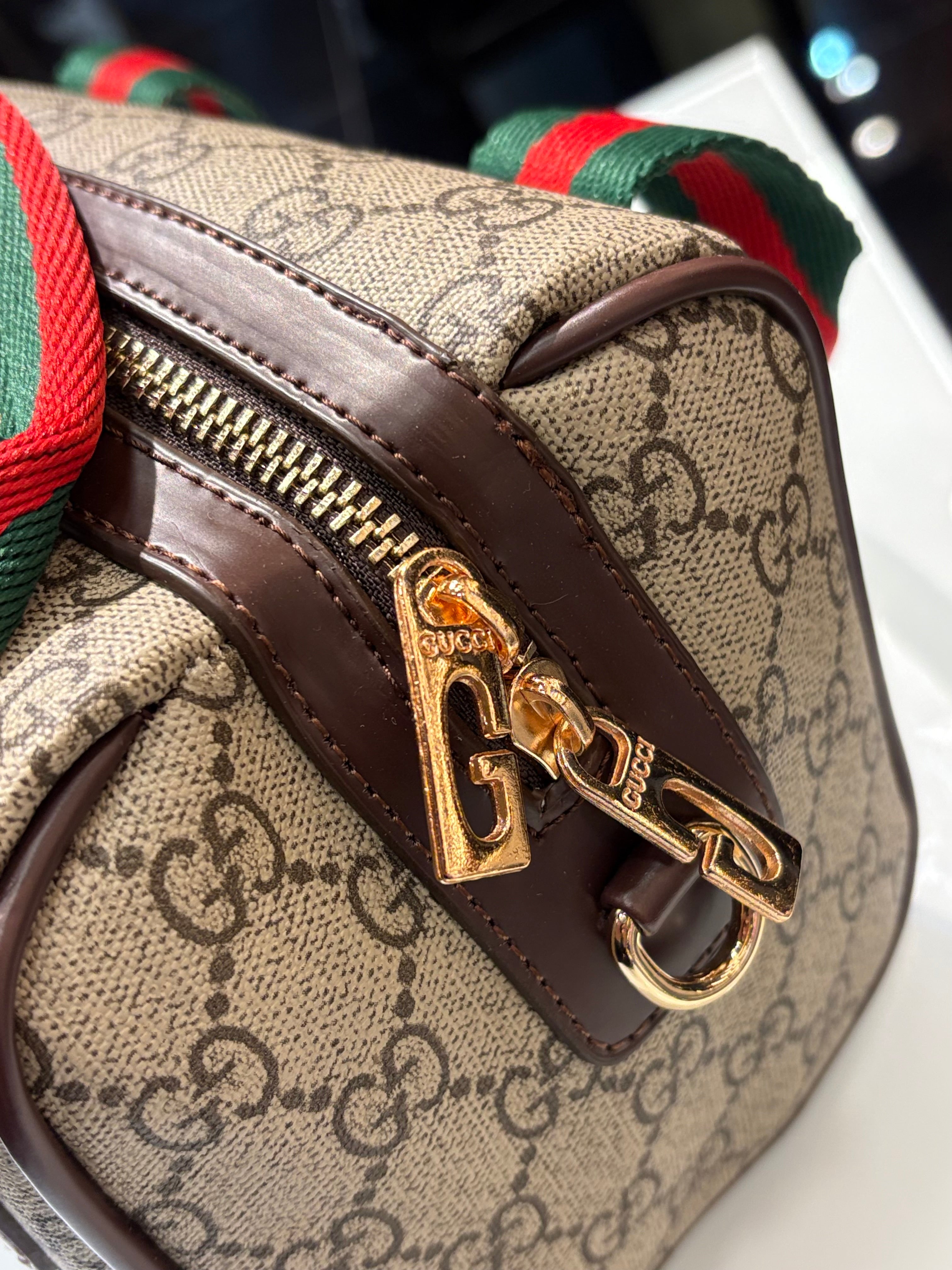 GUCCI βαρελάκι CV-40