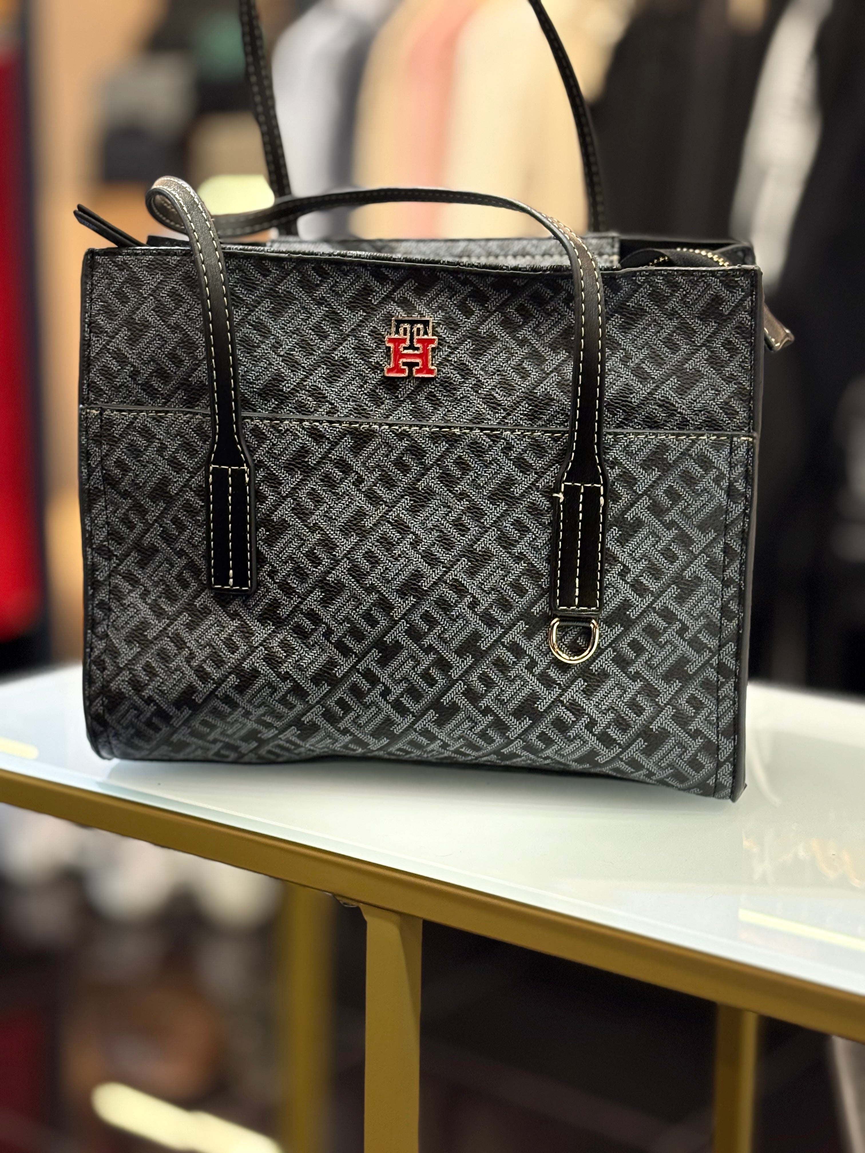 TOMMY HILFINGER  CV-47